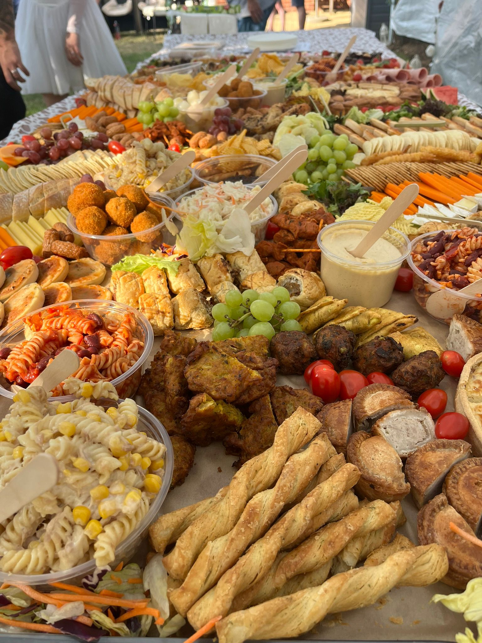 Buffets and grazing tables